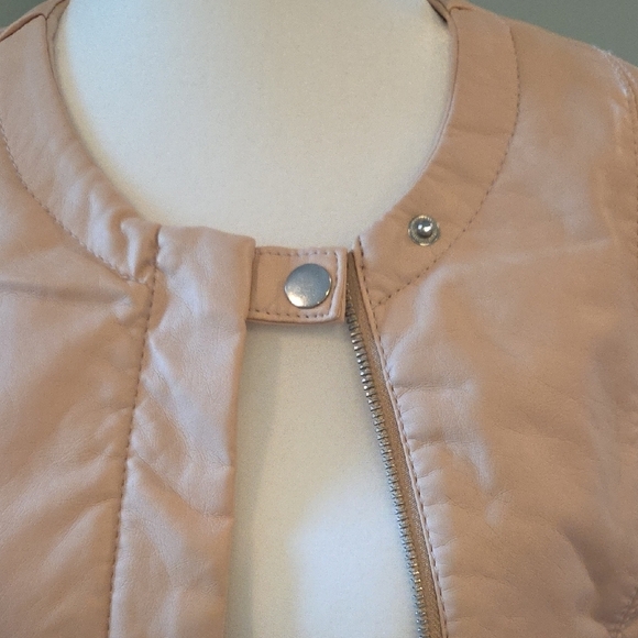 Therapy Cream Faux Leather Jacket Slim Fit Round Neck Women's Size Medium - Picture 7 of 12